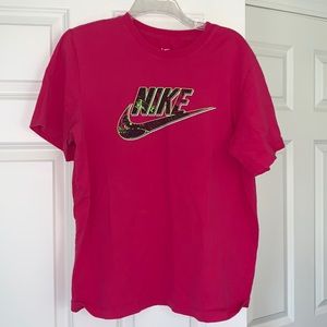 Nike vivid pink tshirt
